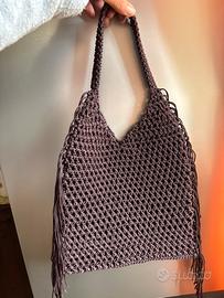 Borsa marrone con frange uncinetto