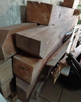 Travi in legno per tettoia