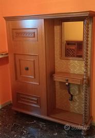 Mobile ingresso in legno con attaccapanni 