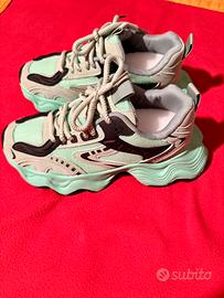 Sneakers triple s in tecnico green light