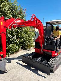 E261 - ESCAVATORE KOBELCO 30 Q SK30