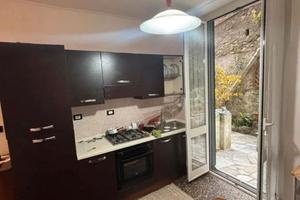 Marassi luminoso bilocale con residenza e giaridno