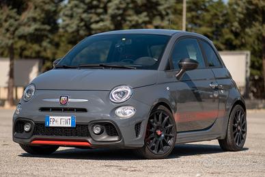 Abarth 695 XSR Yamaha Limited Edition 1.4 Turbo