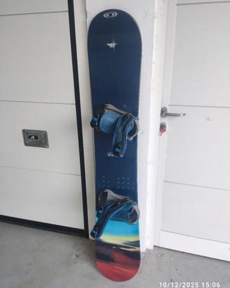 Snowboard con attacchi 