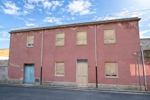 Senorbì - Casa Indipendente con Cortile in Centro