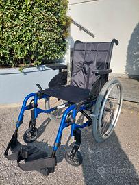Sedia a rotelle leggera chiudibile INVACARE Action