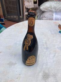 bottiglia di vino barolo mirandola da collezione