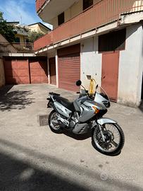 Honda Transalp 650 anno 2001