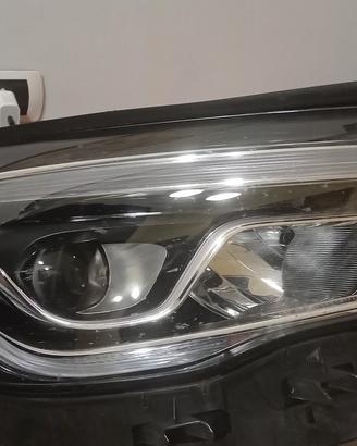 Proiettore anteriore dx Mercedes GLA 247