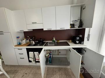 Cucina completa - Mobili e Elettrodomestici