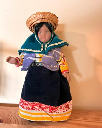 Bambola costime in costume traduzionale Peru’