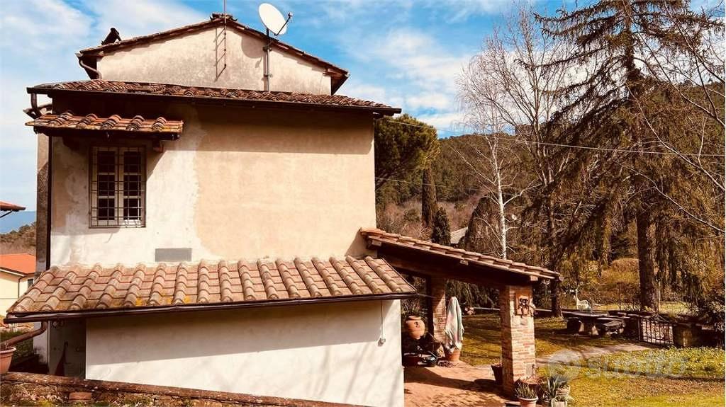Rustico / Casale di 180 m² con più di 5 locali e p - Vista 3