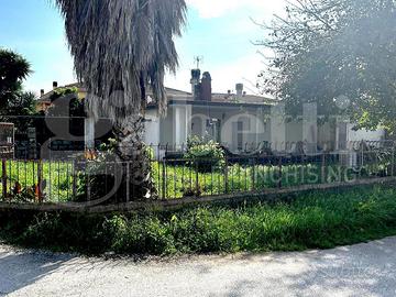 Villa o villino Latina [Cod. rif LT100VRG]