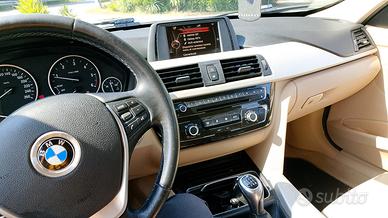  BMW 320 allestimento sportivo 