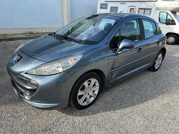 Peugeot 207 1.6 HDi 110CV neopatentati