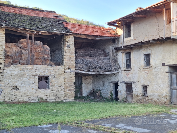 Casa da ristrutturare nelle Langhe