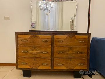 Como’ antico in piuma di noce con specchiera