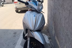 Beverly 350