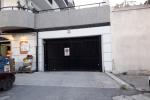 Posti moto in box chiuso in v.muscio a foggia