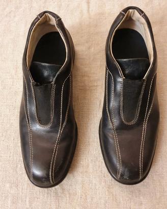 Tod's Gommino 42 pelle nera slip-on lusso
