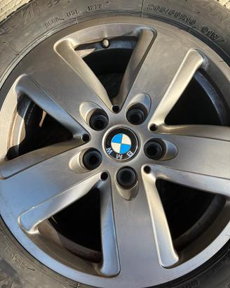 Cerchi in lega gommati BMW