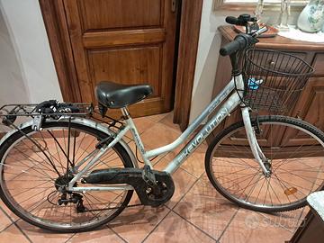 BICICLETTA BIKE REVOLUTION 28