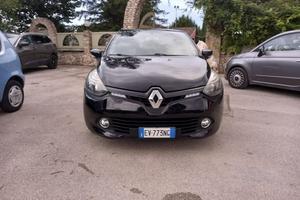 RENAULT Clio (A70)