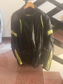 La Giacca di moto IXS