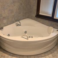 Vasca idromasaggio Jacuzzi