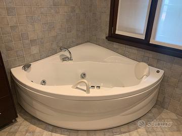 Vasca idromasaggio Jacuzzi