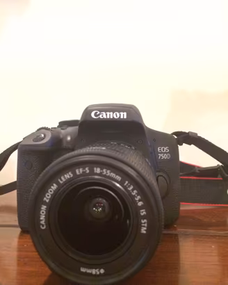Canon EOS 750d
