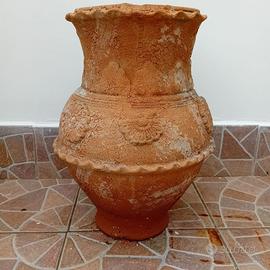 Vaso antico in terracotta