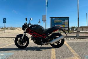 Ducati monster 695