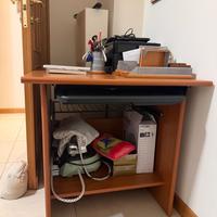 Mobile per PC e appoggia  tastiera