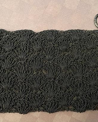 Borsa a mano con ricamo perline