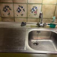 Lavello in acciaio ina vasca con sgocciolatoio