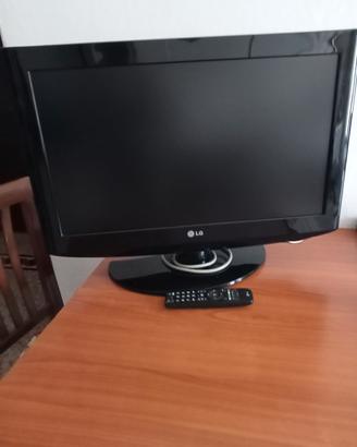 televisione LG 26 pollici 