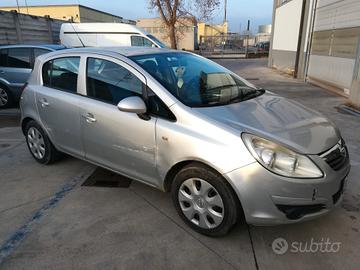 Opel Corsa 1.2 Club OK NEOPATENTATI