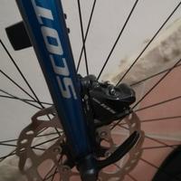 bicicletta da corsa scott