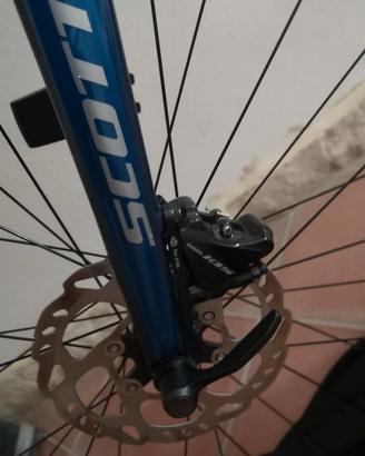 bicicletta da corsa scott