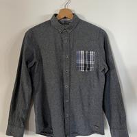 Camicia usata uomo grigia con taschino “scozzese”