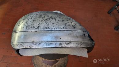 Cofano sinistro gancio esterno Vespa P125X