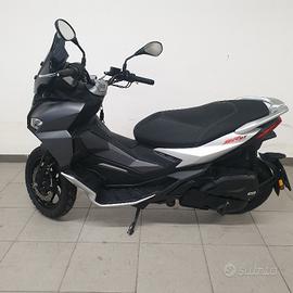 Aprilia SR GT 200 scooter