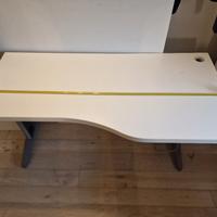 Scrivania da ufficio o cameretta