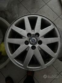 Cerchi in lega Volvo-Ford R16