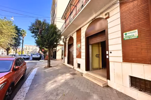 NEGOZIO A SAN SEVERO