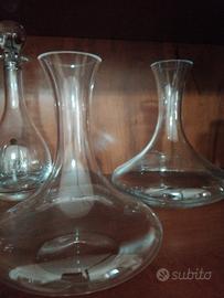 Decanter in vetro e bottiglia per acqua 