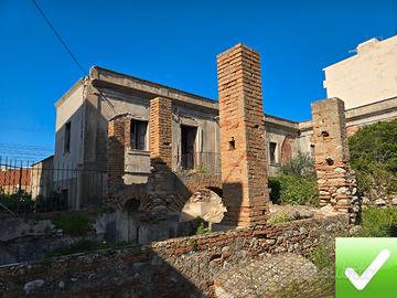 Antico Casale Su 2Livelli + 700 Mq Di Corte Bocale