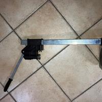 Tappatrice per bottoglie in vetro