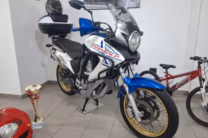 Honda Transalp 700 ABS anteriore e posteriore 
